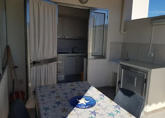 Appartamenti In Paese A Poca Distanza Dal Mare
